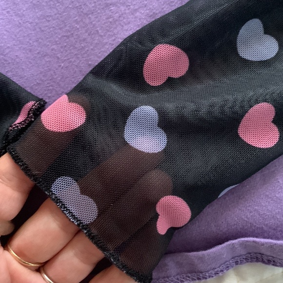 Kuromi top with mesh sleeves - Picture 5 of 5